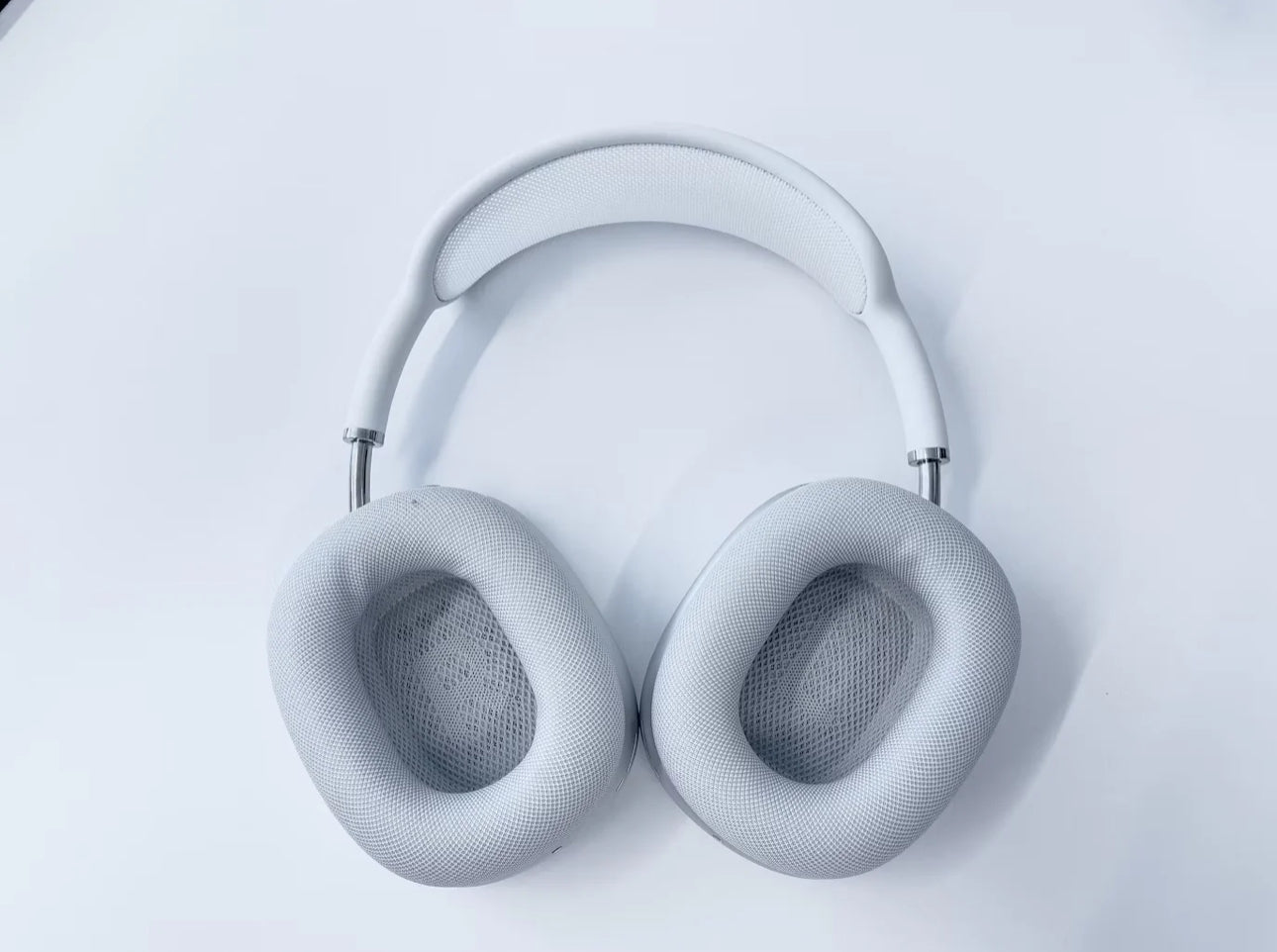 Apple P9 Bluetooth Headphones | Original Wireless Audio | Fast Connect | Stylish & Unick Design | Premium Sound Quality