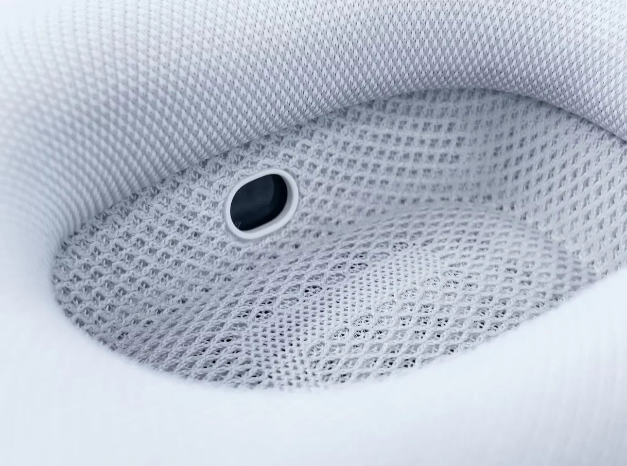 Apple P9 Bluetooth Headphones | Original Wireless Audio | Fast Connect | Stylish & Unick Design | Premium Sound Quality