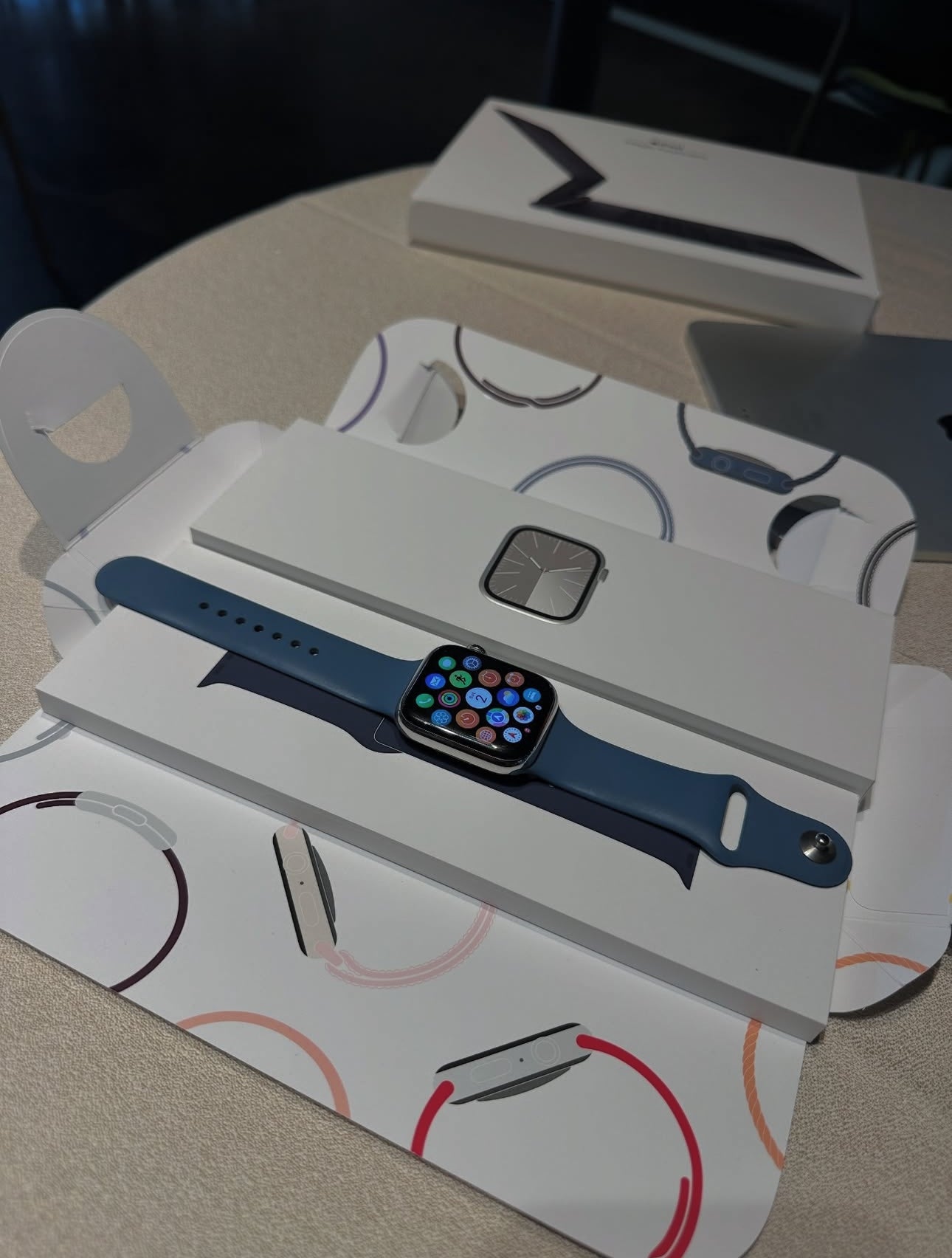 Stylish Series 9 Smartwatch for Men & Women – Casual & Formal Watch Combo with Apple-Inspired Design